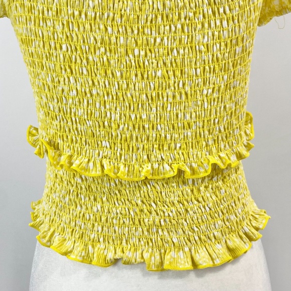 New Lush Printed Puff Short Sleeve Smocked Crop Top Yellow Size XS - Picture 12 of 15